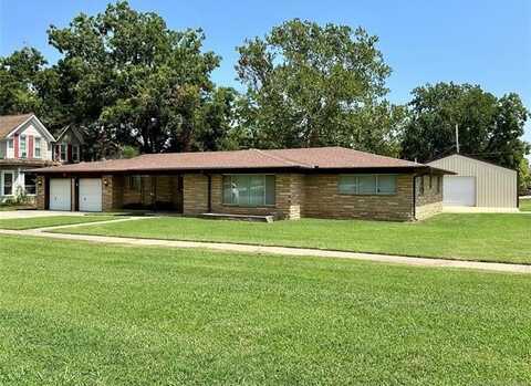 204 N Price Avenue, Hominy, OK 74035