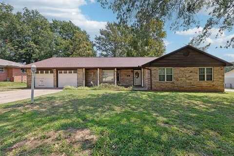 17 S Meadow Hill Drive, Bristow, OK 74010