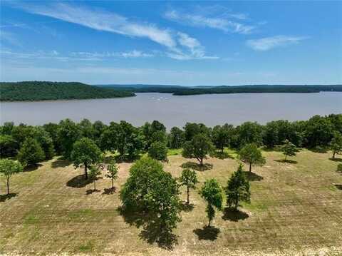 15 Kathy Lane, Eufaula, OK 74432