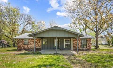 1024 W Ross Avenue, Nowata, OK 74048