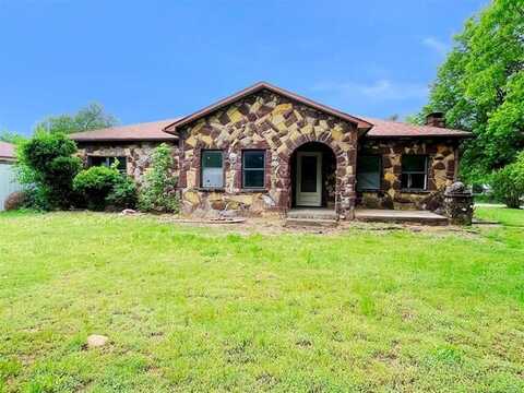 301 Warren Street, Holdenville, OK 74848