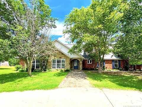 2009 Trailwood Street, Stigler, OK 74462