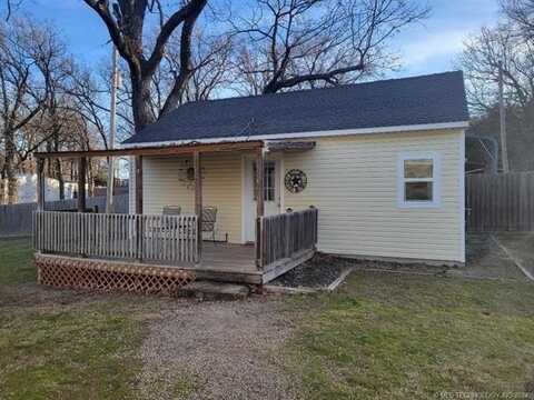 77 Highland Avenue, Eufaula, OK 74432