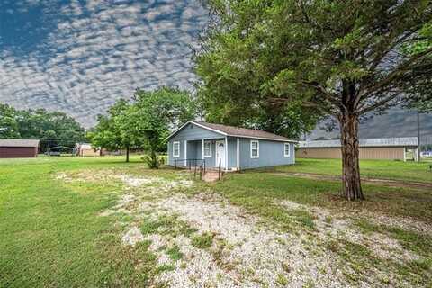 108 Broadway, Mannsville, OK 73447