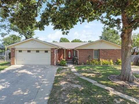 2309 E Briar Glen Street, Okmulgee, OK 74447