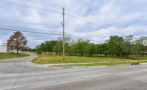 S Memorial Drive, Tulsa, OK 74133