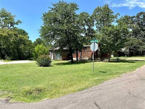 2728 Woodland Street, Ada, OK 74820