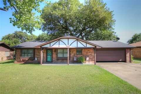 106 Parkway Plaza, Madill, OK 73446