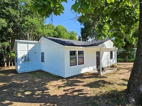 210 N McKinley Avenue, Calera, OK 74730