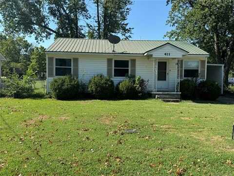 411 W Ironman Avenue, Nowata, OK 74048