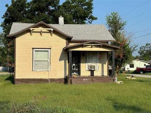 221 N Dorothy Avenue, Claremore, OK 74017