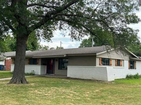 3204 S 85th East Avenue E, Tulsa, OK 74145