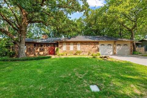 2017 Skyline Drive, Bartlesville, OK 74006