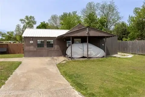 910 S 12th Street, Collinsville, OK 74021