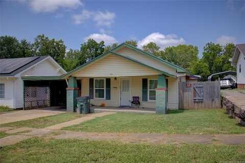 411 W 9th Avenue, Bristow, OK 74010