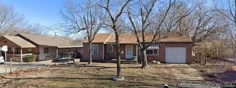 1631 N Evanston East Place, Tulsa, OK 74112