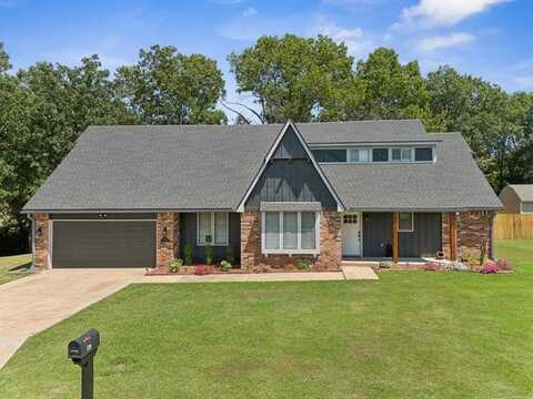 1701 Country Club Drive, Okmulgee, OK 74447