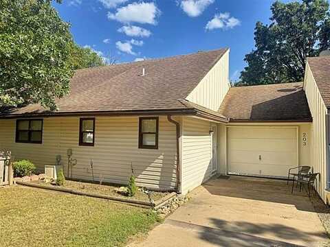 203 Summit Ridge Drive, Tahlequah, OK 74464