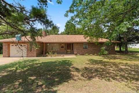 609 W Maple Street, Drumright, OK 74030