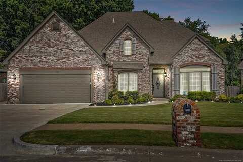 720 N Sweet Gum Avenue, Broken Arrow, OK 74012