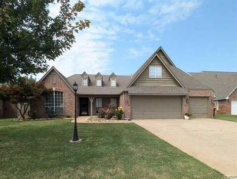 11520 S Mulberry Lane, Jenks, OK 74037