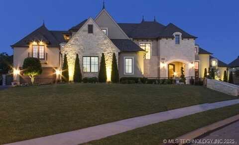 8005 S Guthrie Avenue W, Tulsa, OK 74132