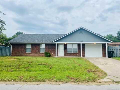 1601 S Creek Avenue, Okmulgee, OK 74447