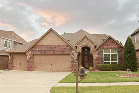 10713 S Sycamore Street, Jenks, OK 74037