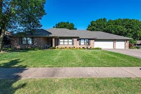 2801 Claremont Drive, Bartlesville, OK 74006