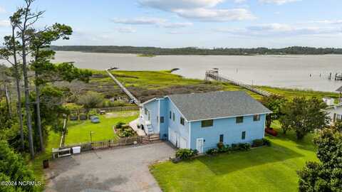 221 Lawrence Road, Beaufort, NC 28516