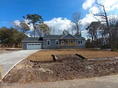 429 Country Club Drive W, Minnesott Beach, NC 28510