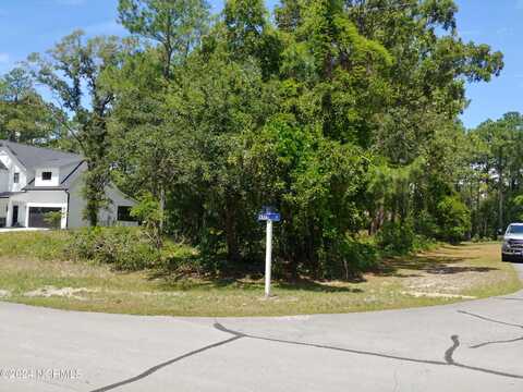 809 Crane Drive, New Bern, NC 28560