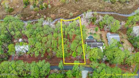 6015 Falcon Road, Oriental, NC 28571