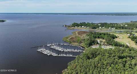 911 Harbour Pointe Drive, New Bern, NC 28560