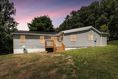 1446 Clendennnin Road, Narrows, VA 24124