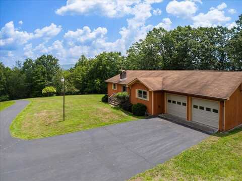 3040 Hawks Nest Lane, Draper, VA 24324