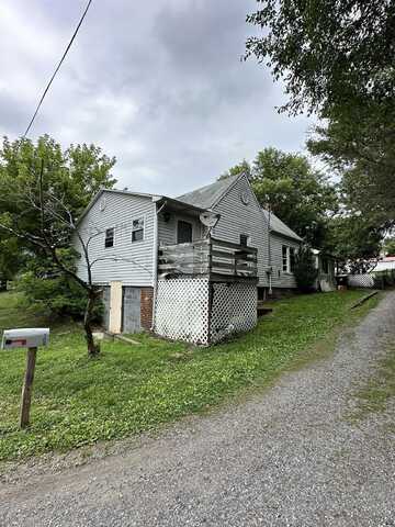 109 SPRUCE Street, Pulaski, VA 24301