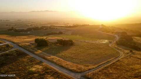 E Clark, Santa Maria, CA 93455