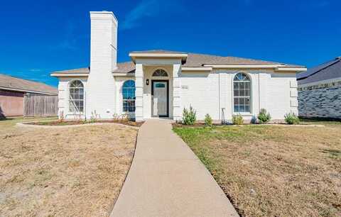 7010 Caruth Drive, Rowlett, TX 75089