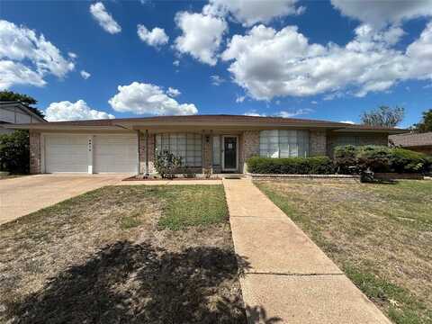 4612 Saldana Drive, Fort Worth, TX 76133