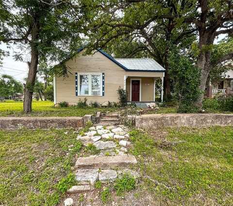 402 S Reagan Street, Hamilton, TX 76531