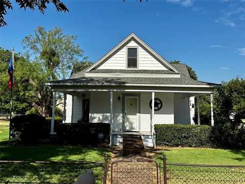 109 N Foley Street, Seymour, TX 76380