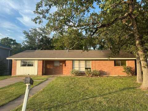 3909 Aspen Street, Bryan, TX 77801