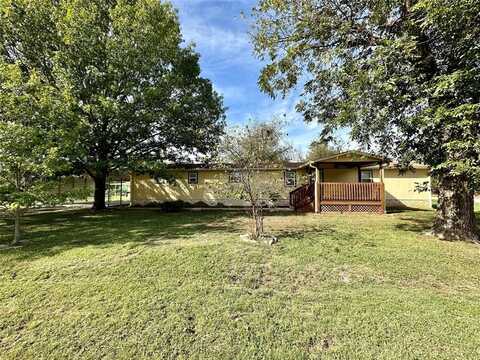 117 E Denmark Street, Walnut Springs, TX 76690