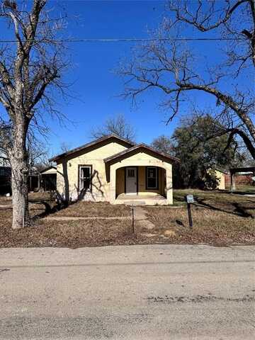 705 E 9th Street, Coleman, TX 76834