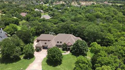 4400 La Cantera Court, Fort Worth, TX 76108