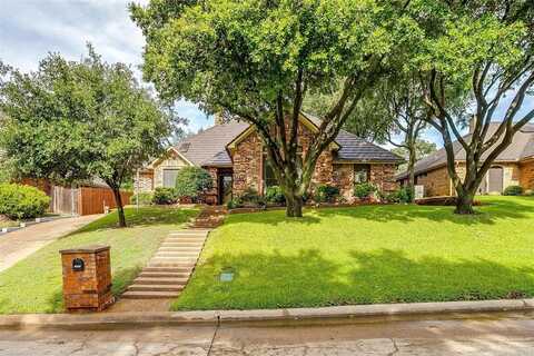 3201 Evan Drive, Hurst, TX 76054