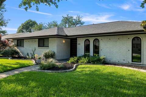 331 Oakcrest Drive, Richardson, TX 75080