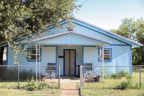 204 W 12th Street, Sweetwater, TX 79556