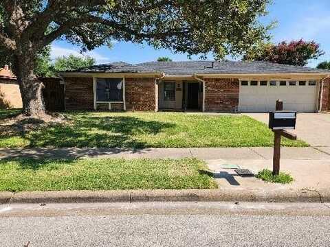 737 Spring Valley Drive, Hurst, TX 76054